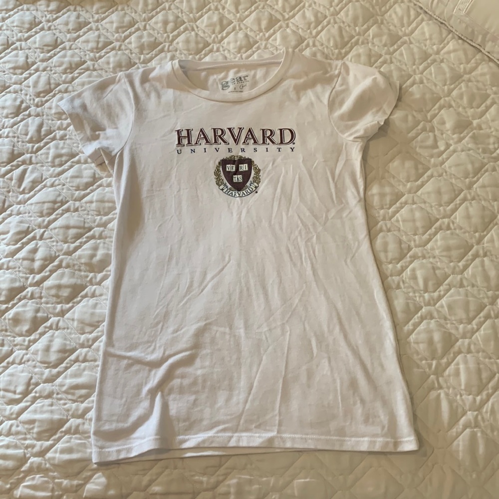 Harvard T shirt